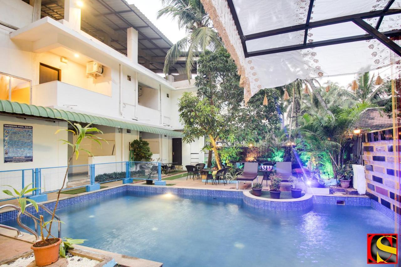 Candolim Sands Hotel Exterior foto